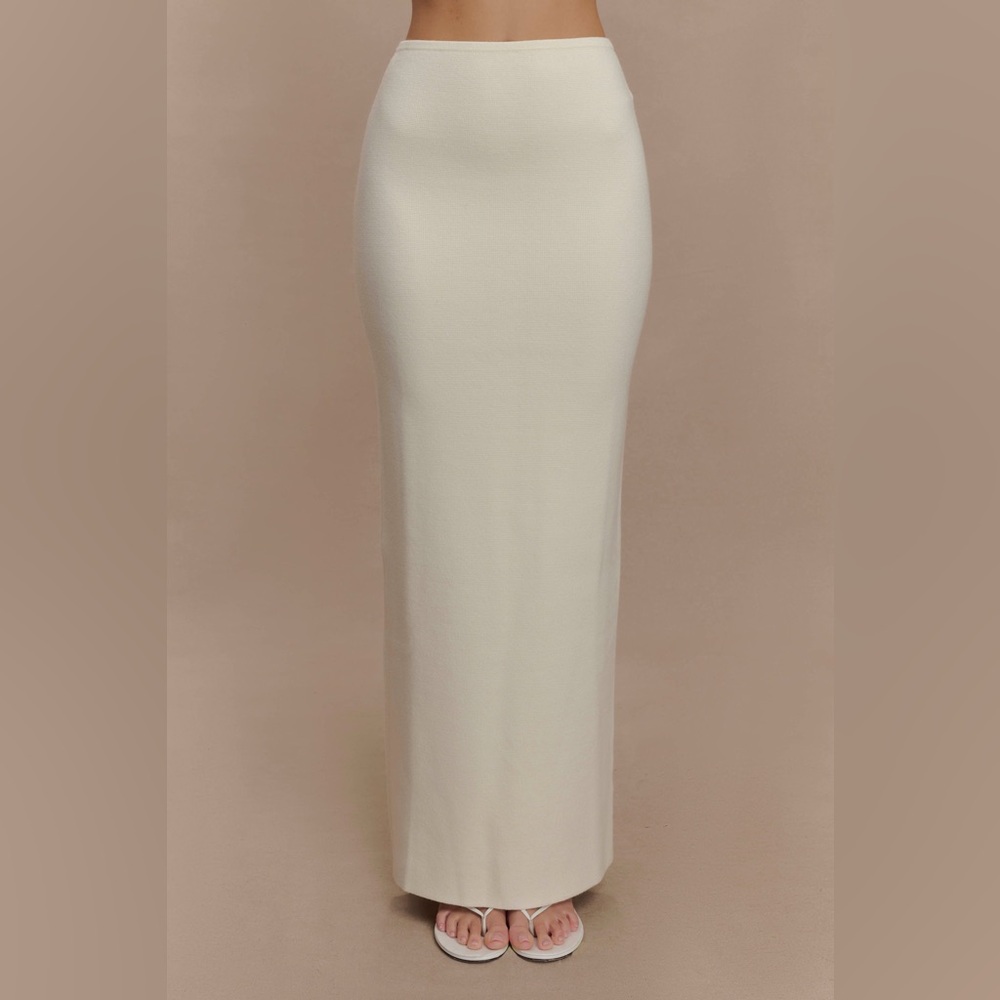 Meshki Cream Pencil Skirt
